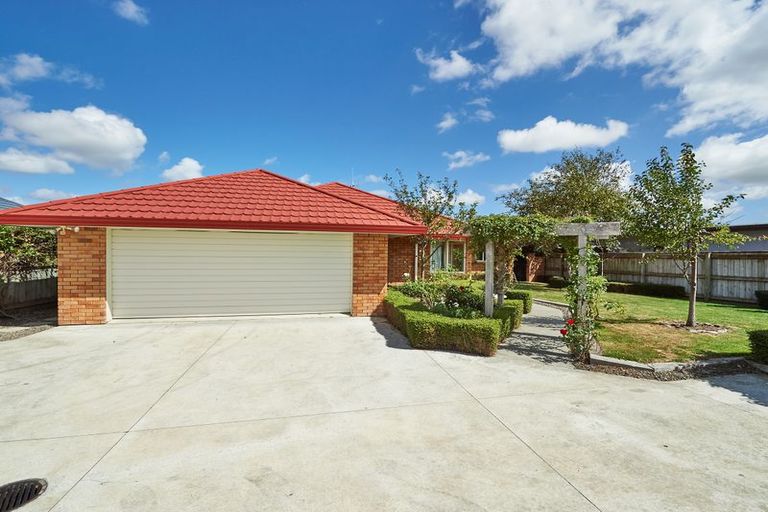 Photo of property in 48 Parnell Heights Drive, Kelvin Grove, Palmerston North, 4414