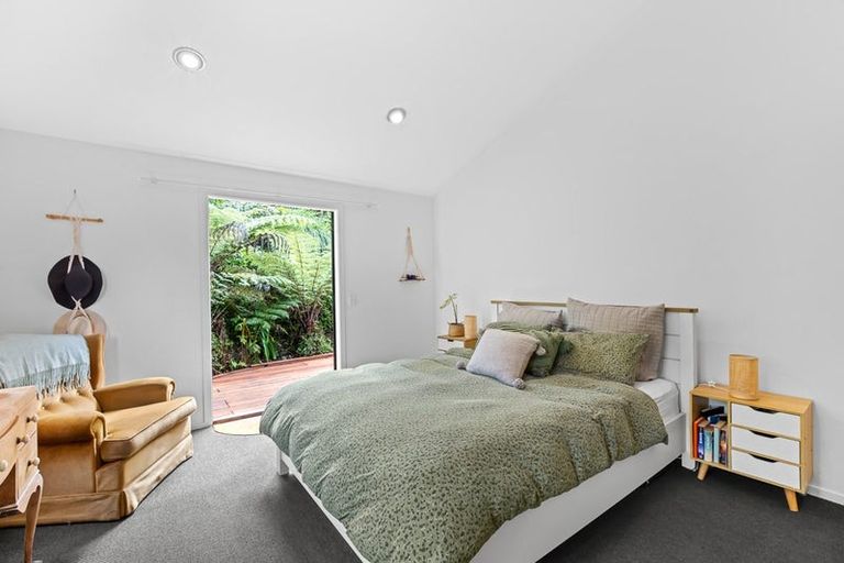 Photo of property in 141 Matipo Road, Te Atatu Peninsula, Auckland, 0610