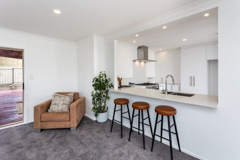 Photo of property in 34 Te Kauri Place, Helensville, 0800
