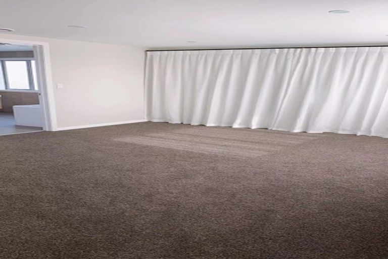 Photo of property in 35 Maka Terrace, Orewa, 0931