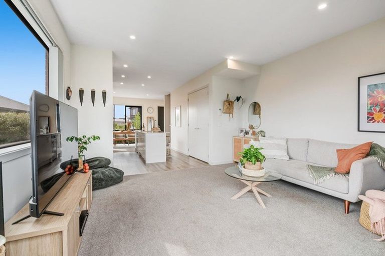 Photo of property in 54 Jane Maree Road, Kumeu, 0810