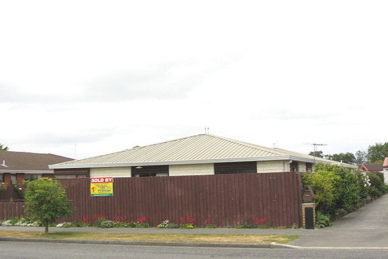 Photo of property in 40 Heathglen Avenue, Parklands, Christchurch, 8083