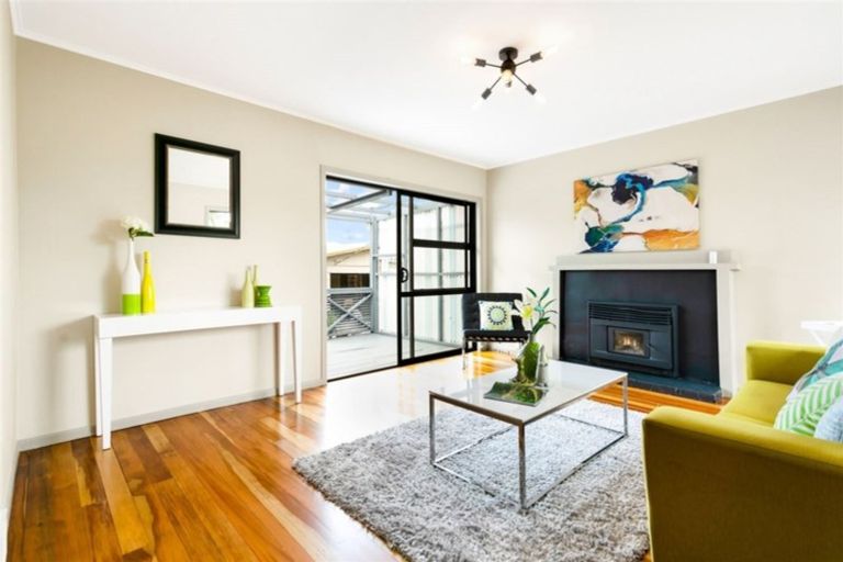 Photo of property in 14 Poto Street, Te Atatu South, Auckland, 0610