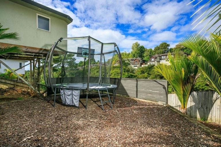 Photo of property in 21 Gretna Green, Browns Bay, Auckland, 0630