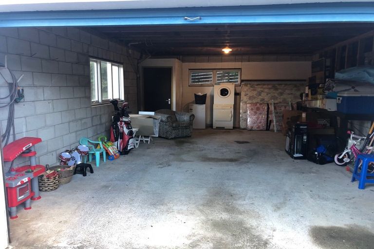 Photo of property in 89 Weatherly Road, Torbay, Auckland, 0630