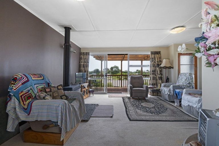 Photo of property in 5- 7 Howe Street, Foxton, 4814
