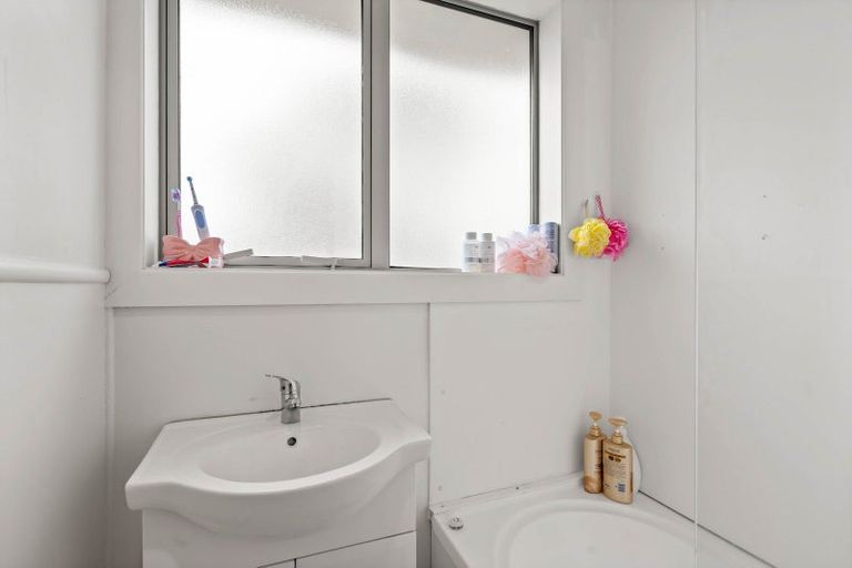 Photo of property in 66 Adamson Crescent, Glengarry, Invercargill, 9810