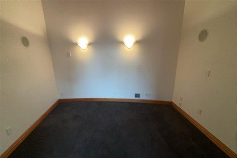 Photo of property in 44b Victoria Road, New Plymouth, 4310