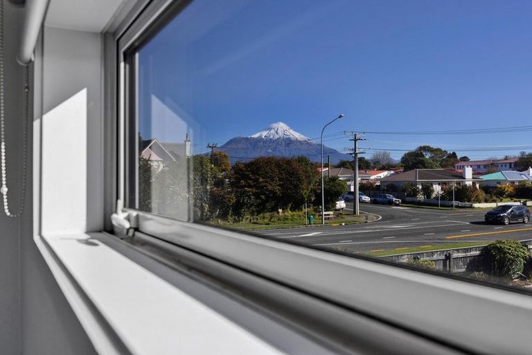 Photo of property in 74 Broadway, Stratford, 4332