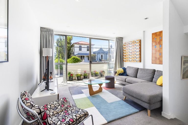 Photo of property in Altar Apartments, 11/120 Rintoul Street, Newtown, Wellington, 6021