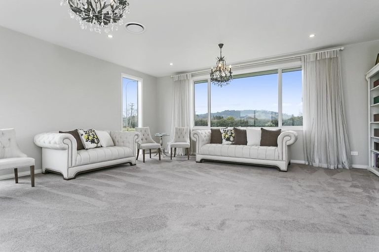 Photo of property in 129 Saint Kilda Road, Cambridge, 3434