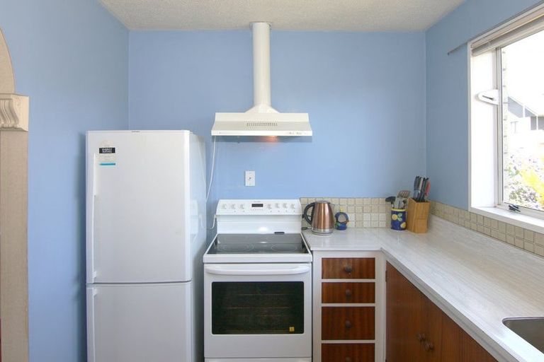 Photo of property in 18 Sawtell Place, Northcote, Christchurch, 8052