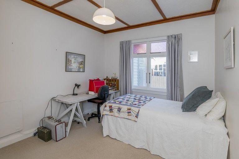 Photo of property in 83 Queenwood Road, Levin, 5510