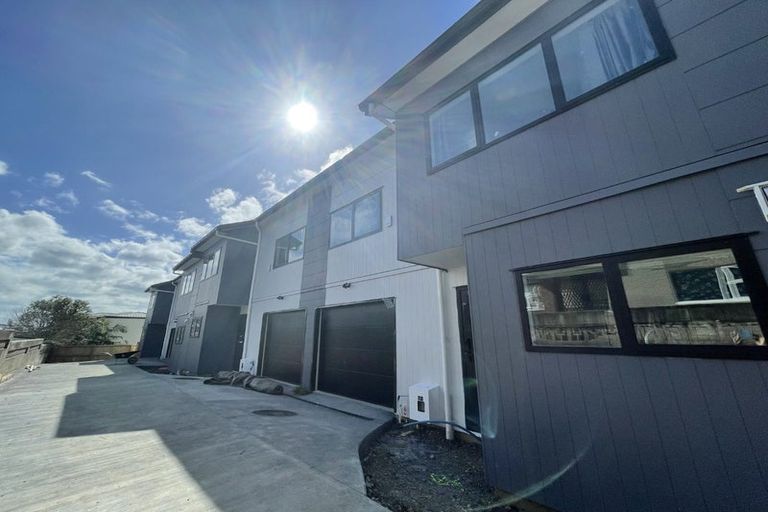 Photo of property in 12e Sea Spray Drive, Bucklands Beach, Auckland, 2012
