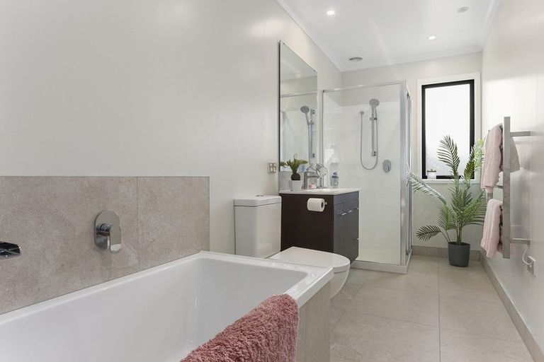 Photo of property in 123 Hobsonville Point Road, Hobsonville, Auckland, 0616