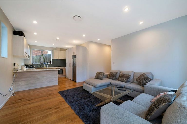 Photo of property in 40d Tomo Street, New Lynn, Auckland, 0600