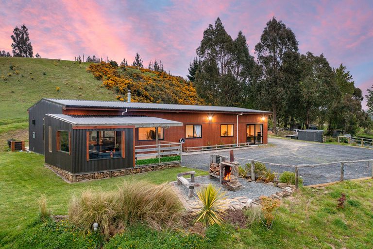 Photo of property in 448 Taioma Road, North Taieri, Mosgiel, 9092