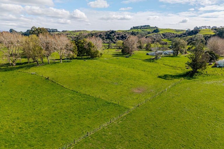 Photo of property in 180 Pukemiku Road, Mangamutu, Pahiatua, 4983