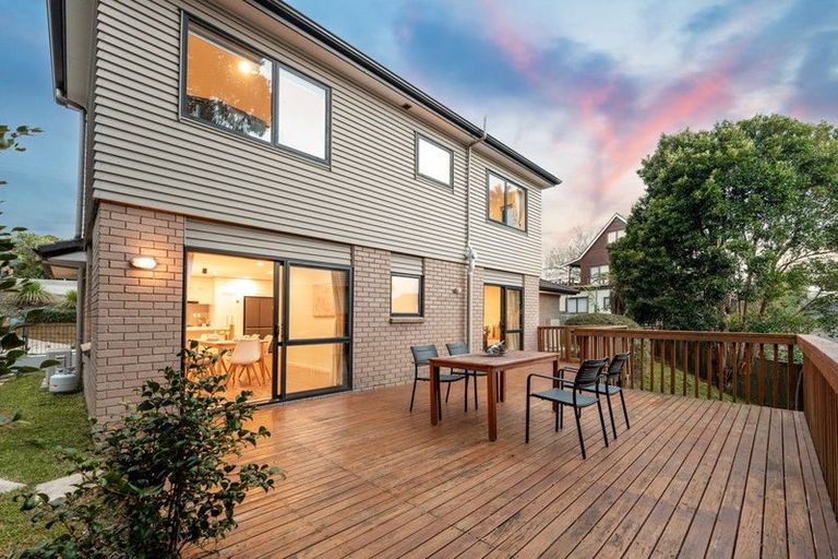 Photo of property in 2 Greville Road, Pinehill, Auckland, 0630