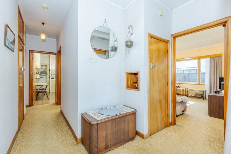 Photo of property in 10 Mahana Road, St Andrews, Hamilton, 3200