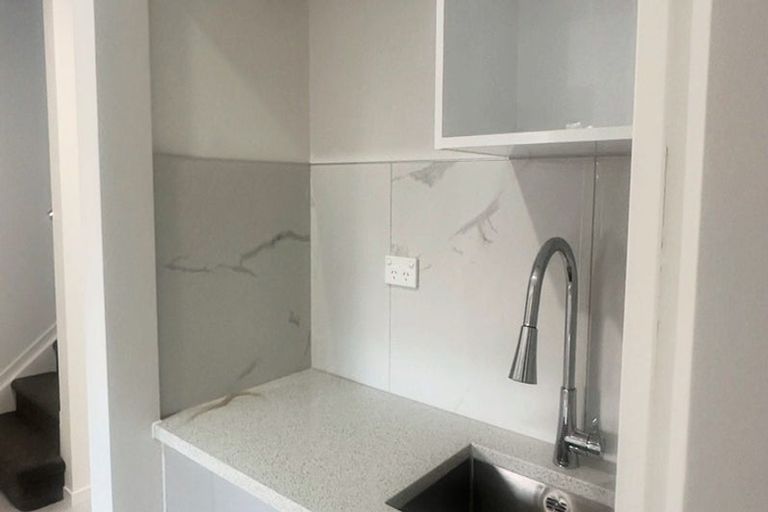 Photo of property in 14a Sunlands Drive, Manurewa, Auckland, 2102