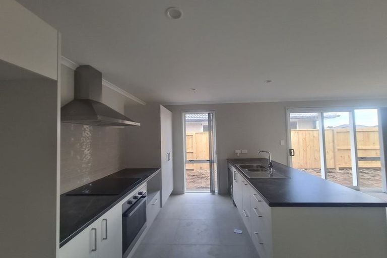 Photo of property in 63 Hills View Drive, Papamoa, 3118