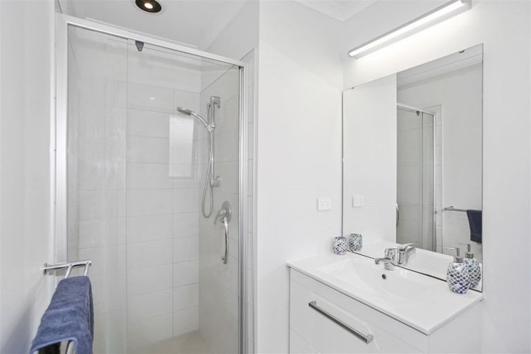 Photo of property in 19 Glennron Lane, Waiuku, 2123