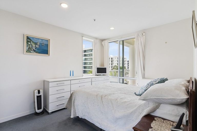 Photo of property in 12 Maunganui Road, Mount Maunganui, 3116