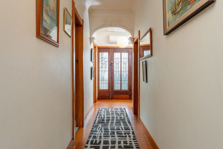 Photo of property in 53 Severn Street, Island Bay, Wellington, 6023