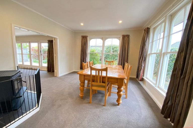 Photo of property in 17 Woodford Terrace, Ilam, Christchurch, 8053