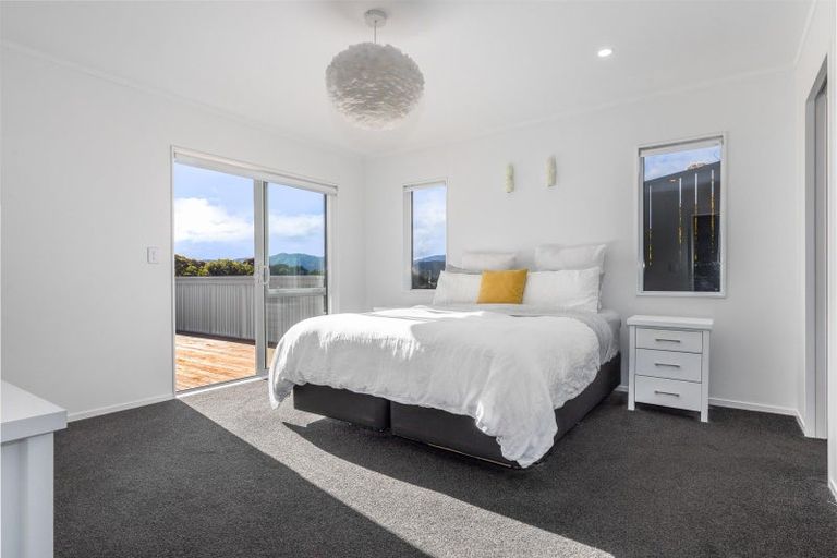 Photo of property in 11 Botany Lane, Whitby, Porirua, 5024