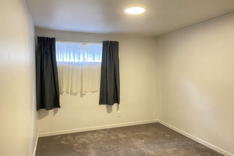 Photo of property in 43 Fitzwater Place, Henderson, Auckland, 0612