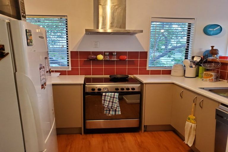 Photo of property in 24 Karamu Street, Te Atatu Peninsula, Auckland, 0610