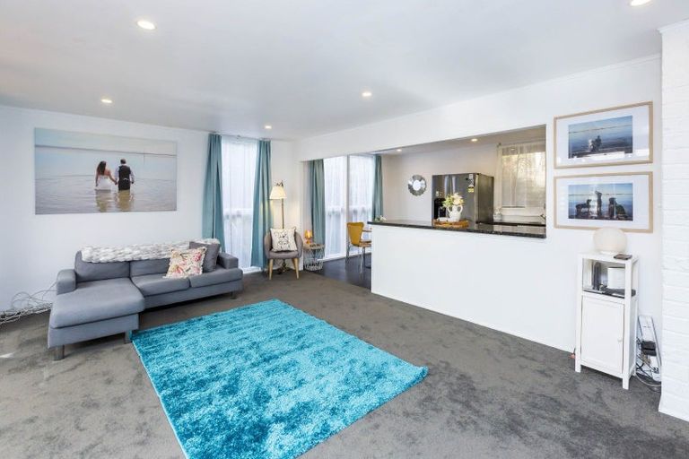 Photo of property in 33 Fraser Street, Wainuiomata, Lower Hutt, 5014