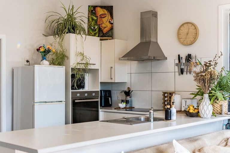 Photo of property in 38 Rua Street, Lyall Bay, Wellington, 6022