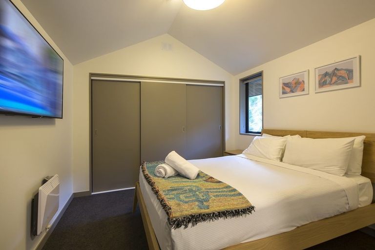 Photo of property in La Residence Du Lac, 39/527 Frankton Road, Queenstown, 9300