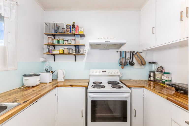 Photo of property in 4/1 Waikare Avenue, Waiwhetu, Lower Hutt, 5010