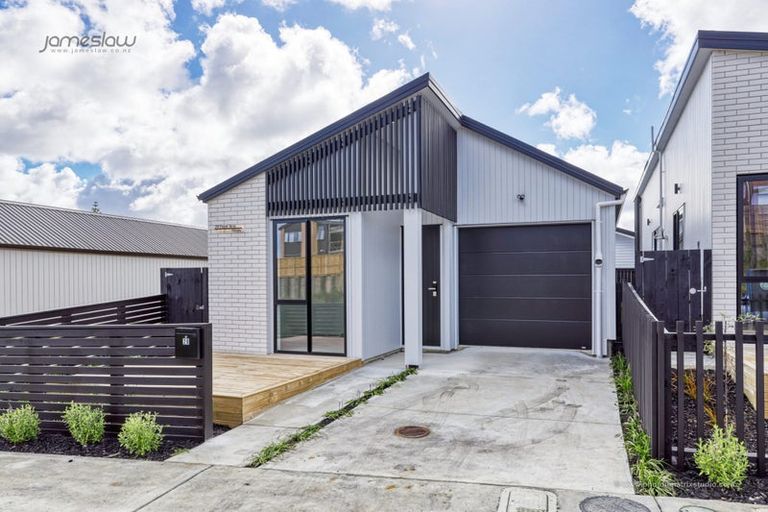 Photo of property in 38 Papai Lane, Massey, 0614