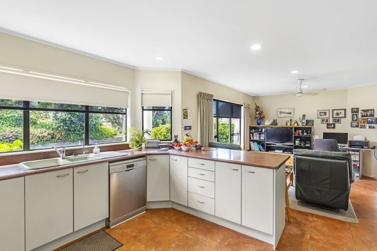 Photo of property in 12 Rua Road, Paraparaumu Beach, Paraparaumu, 5032