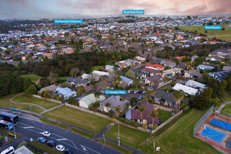 Photo of property in 21 Cinnabar Place, Westgate, Auckland, 0614