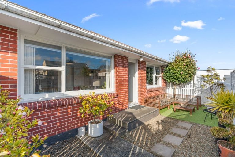 Photo of property in 5/28 Aikmans Road, Merivale, Christchurch, 8014