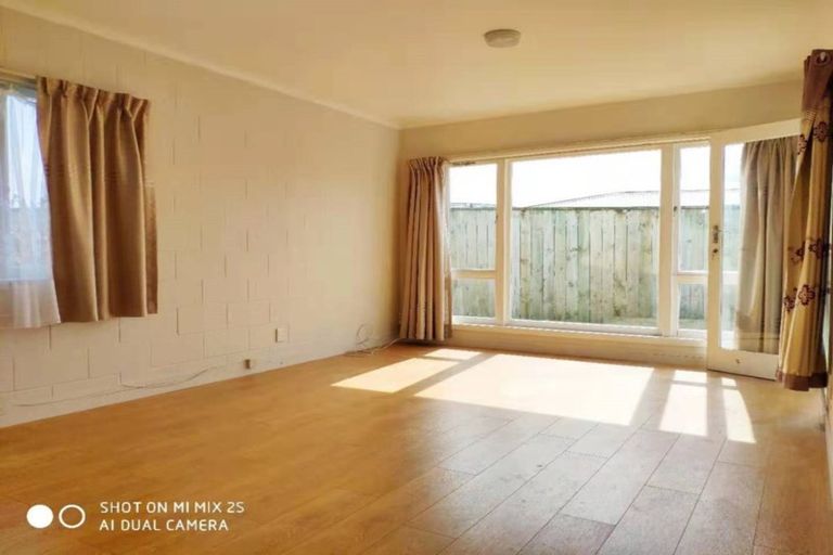 Photo of property in 10 Kereru Street, Henderson, Auckland, 0612