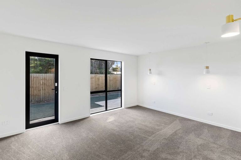 Photo of property in 85a Marine Parade, North New Brighton, Christchurch, 8083