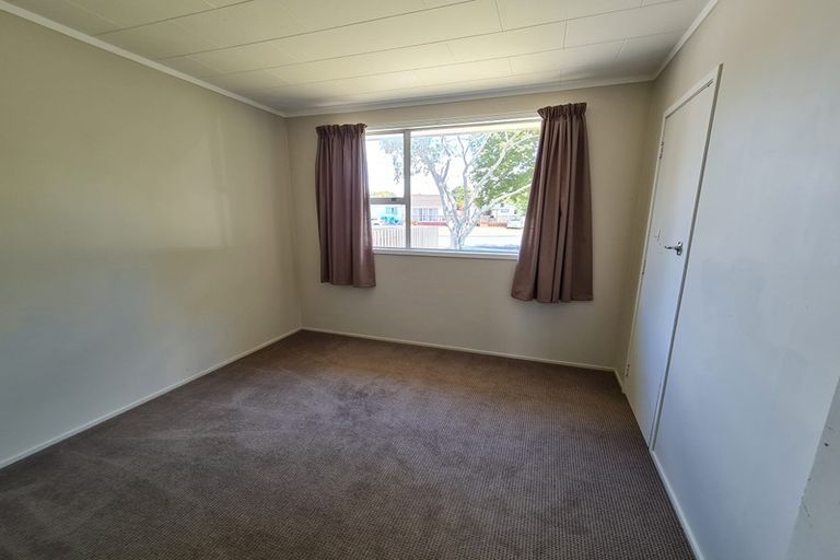 Photo of property in 3 Pukeroa Place, Papakura, 2110