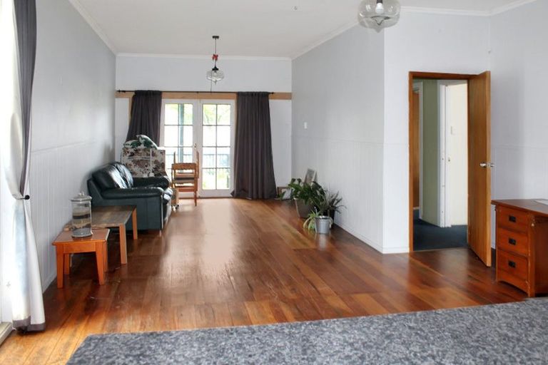 Photo of property in 10 Fairs Road, Milson, Palmerston North, 4414