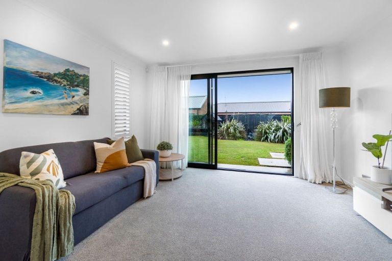 Photo of property in 16 Benjamin Place, Clevedon, Papakura, 2582