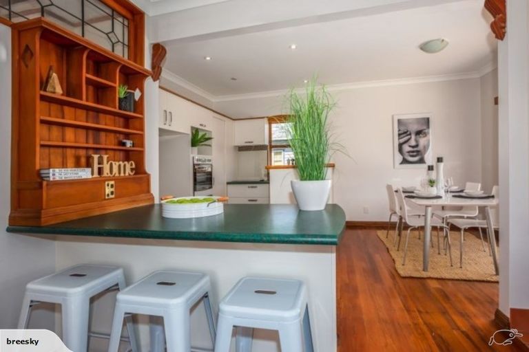 Photo of property in 49u1 Ranui Terrace, Tawa, Wellington, 5028