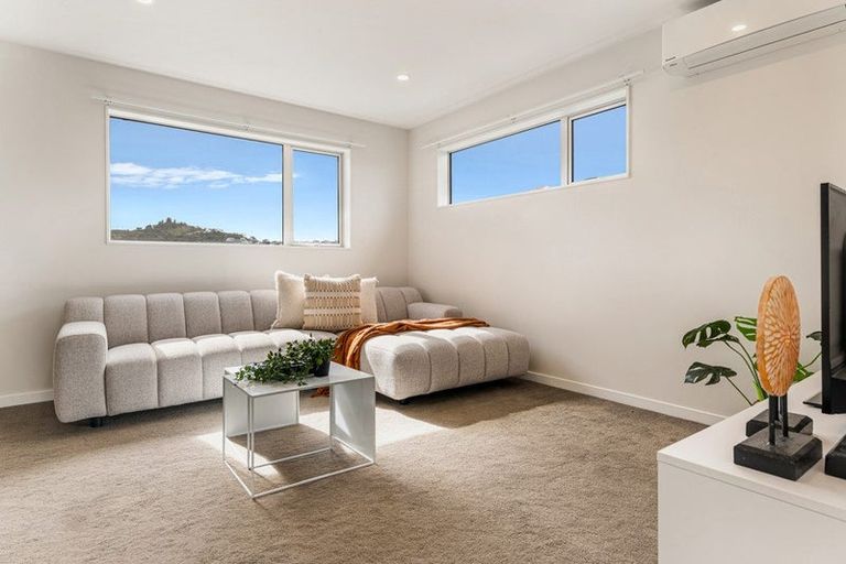 Photo of property in 28 Bine Crescent, Orewa, 0931