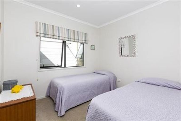 Photo of property in 48 Scoria Close, Pyes Pa, Tauranga, 3112