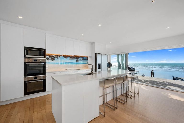 Photo of property in 305 Hibiscus Coast Highway, Orewa, 0931